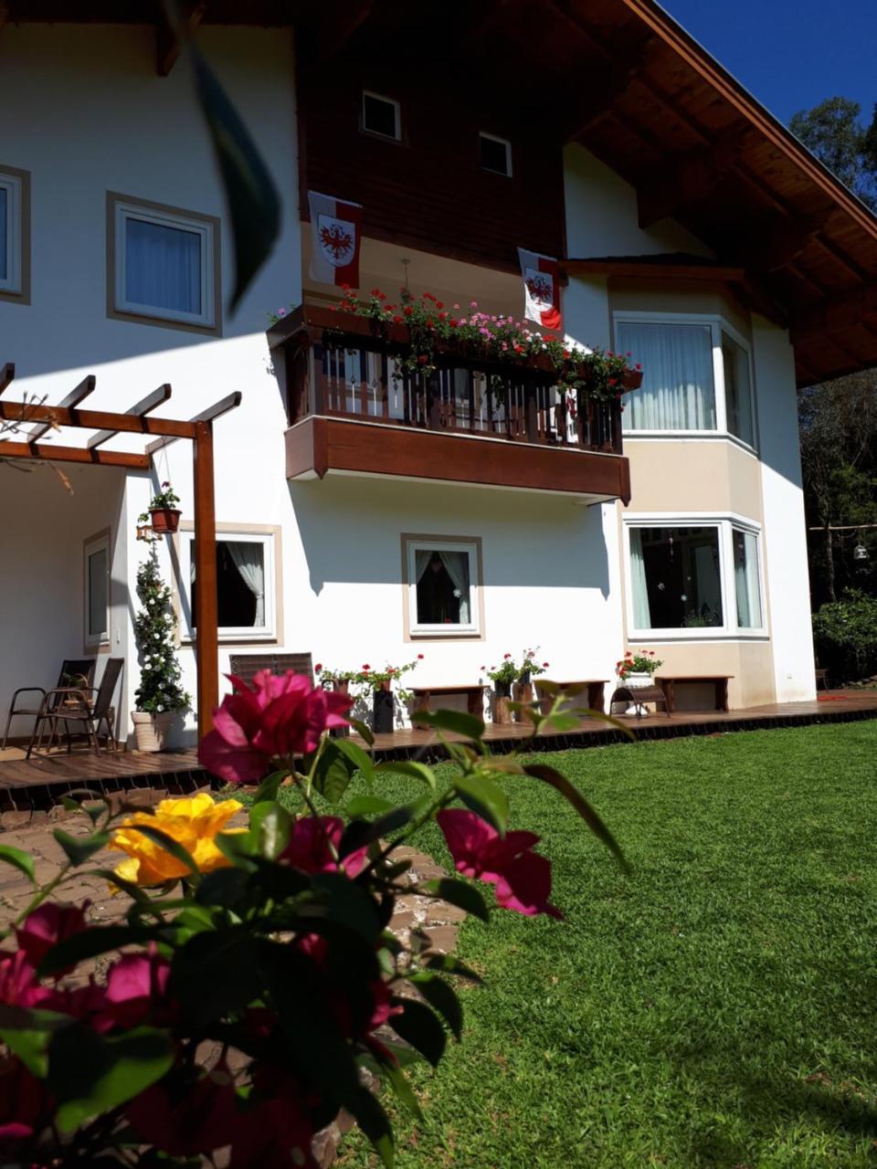 Villa Gruntal Hospedaria Treze Tilias Exterior photo